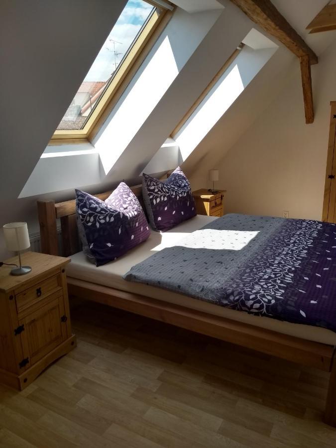 Apartmany Lono Йичин Экстерьер фото