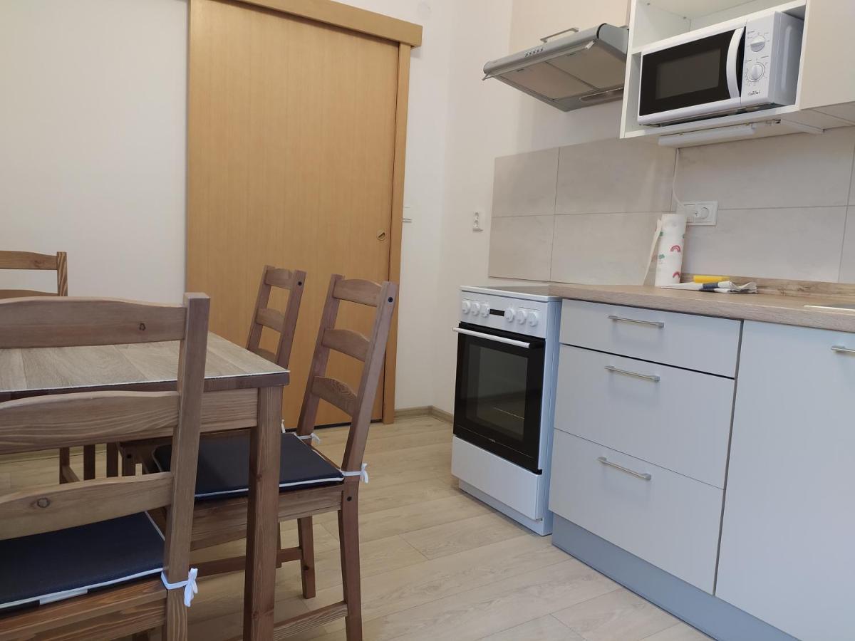 Apartmany Lono Йичин Экстерьер фото