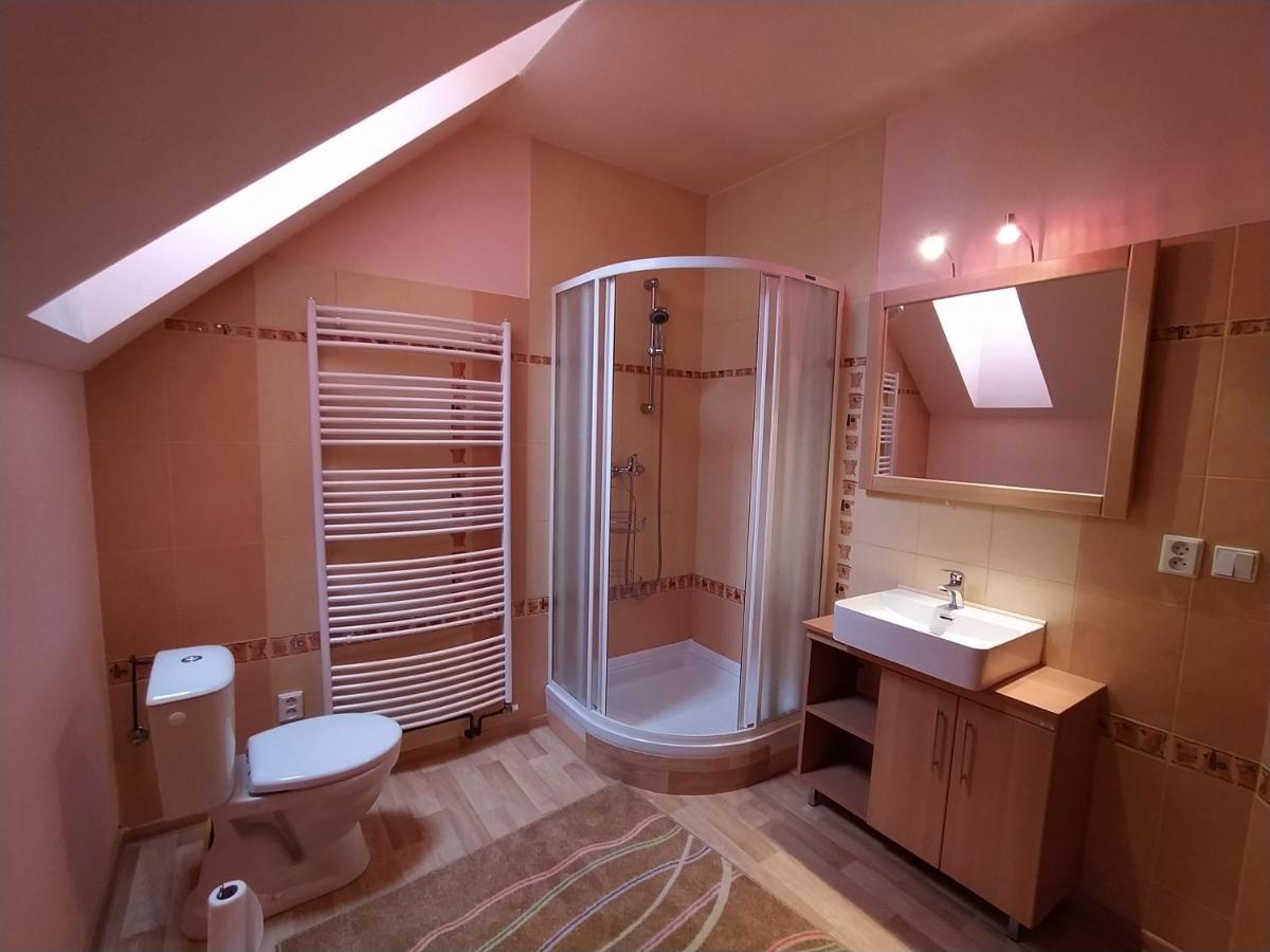 Apartmany Lono Йичин Экстерьер фото