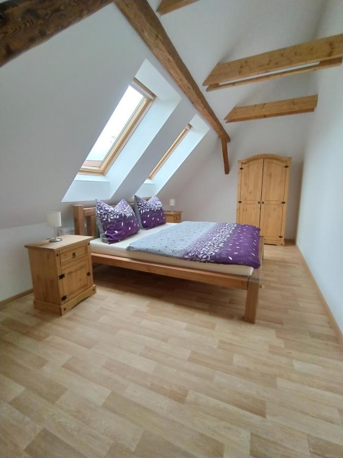Apartmany Lono Йичин Экстерьер фото