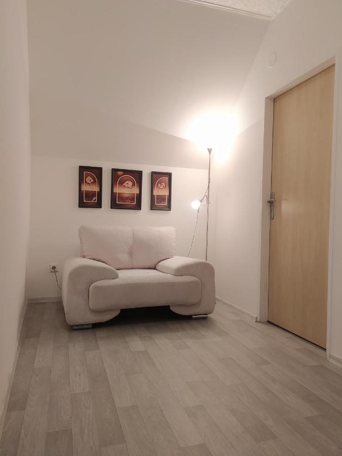 Apartmany Lono Йичин Экстерьер фото