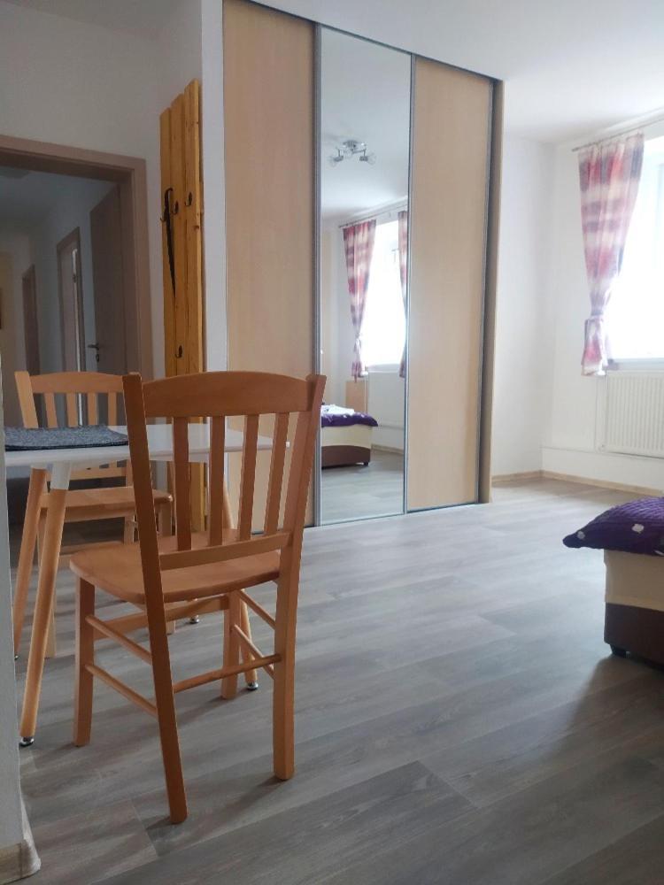 Apartmany Lono Йичин Экстерьер фото